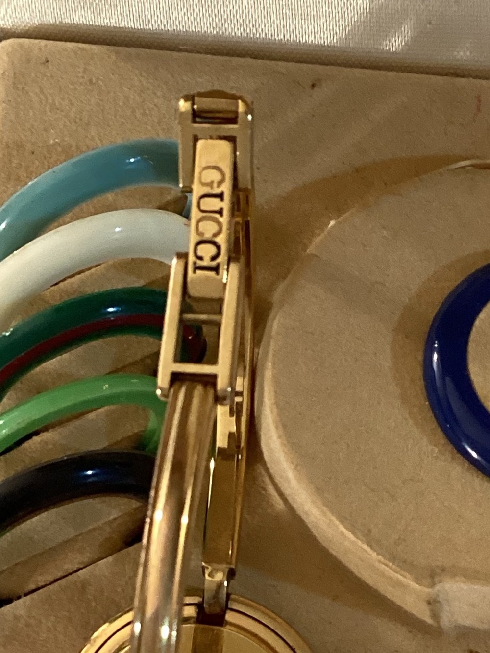 GUCCI Change Bezel 1100L Quartz Watch - Picture 11 of 14